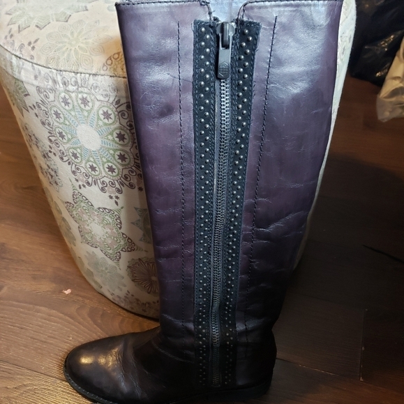 Vince Camuto Vc-Finny Boots - Picture 11 of 14